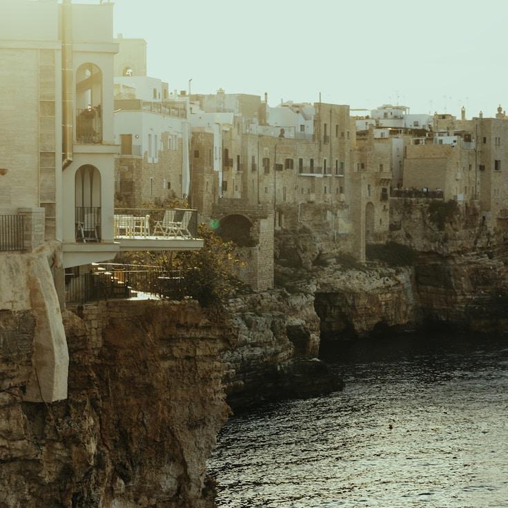 Family terraces and cafés for calm evenings in Rotterdam